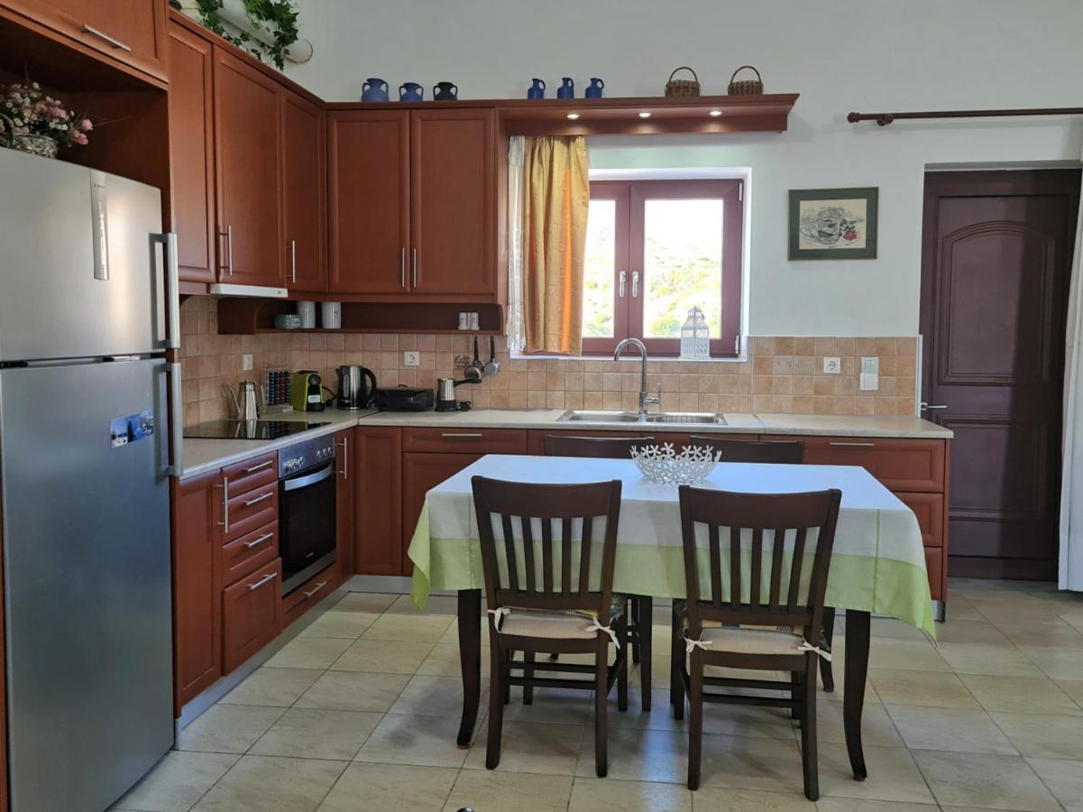 Enastron Vacation House Kíssamos Buitenkant foto