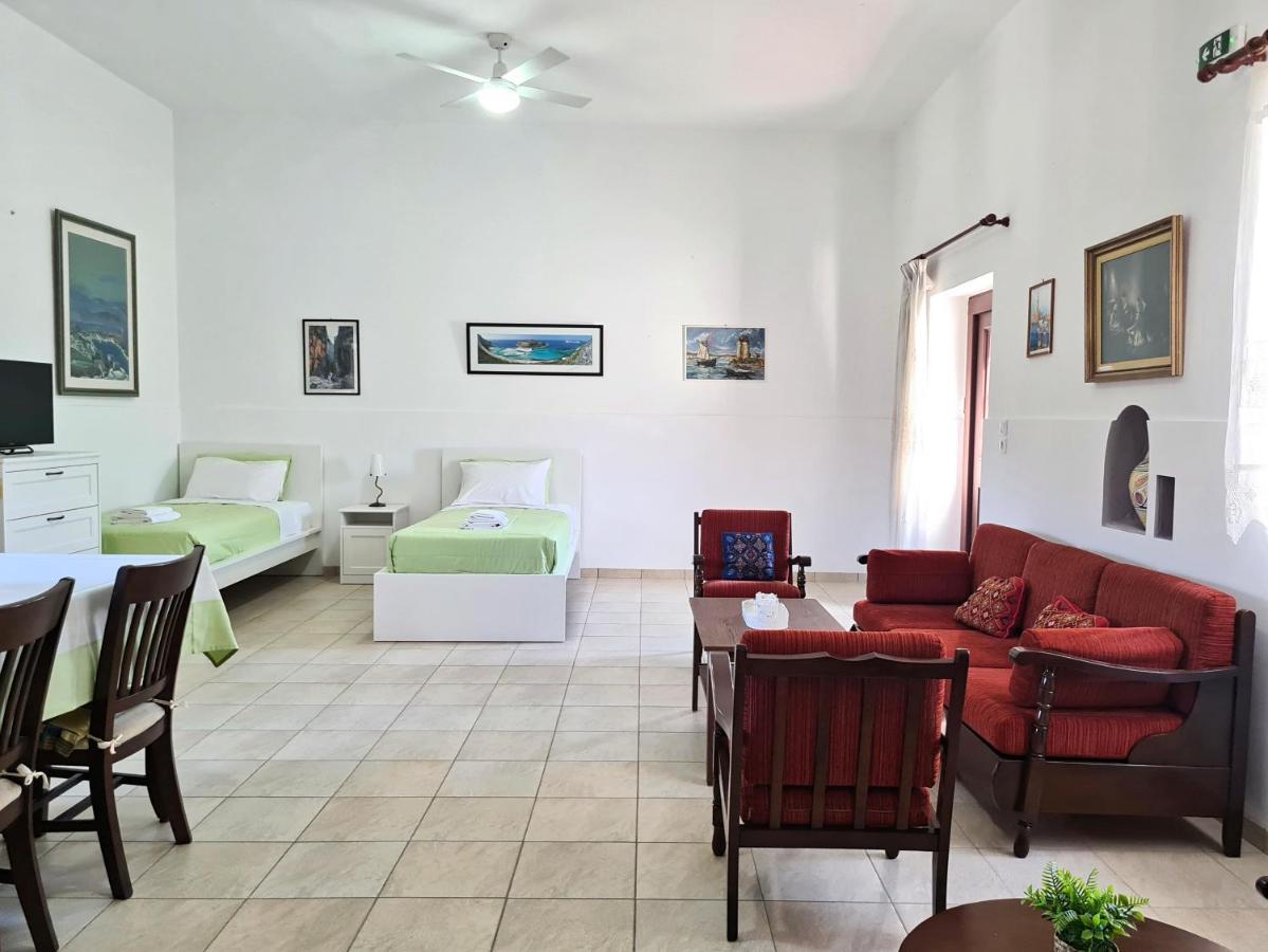 Enastron Vacation House Kíssamos Buitenkant foto