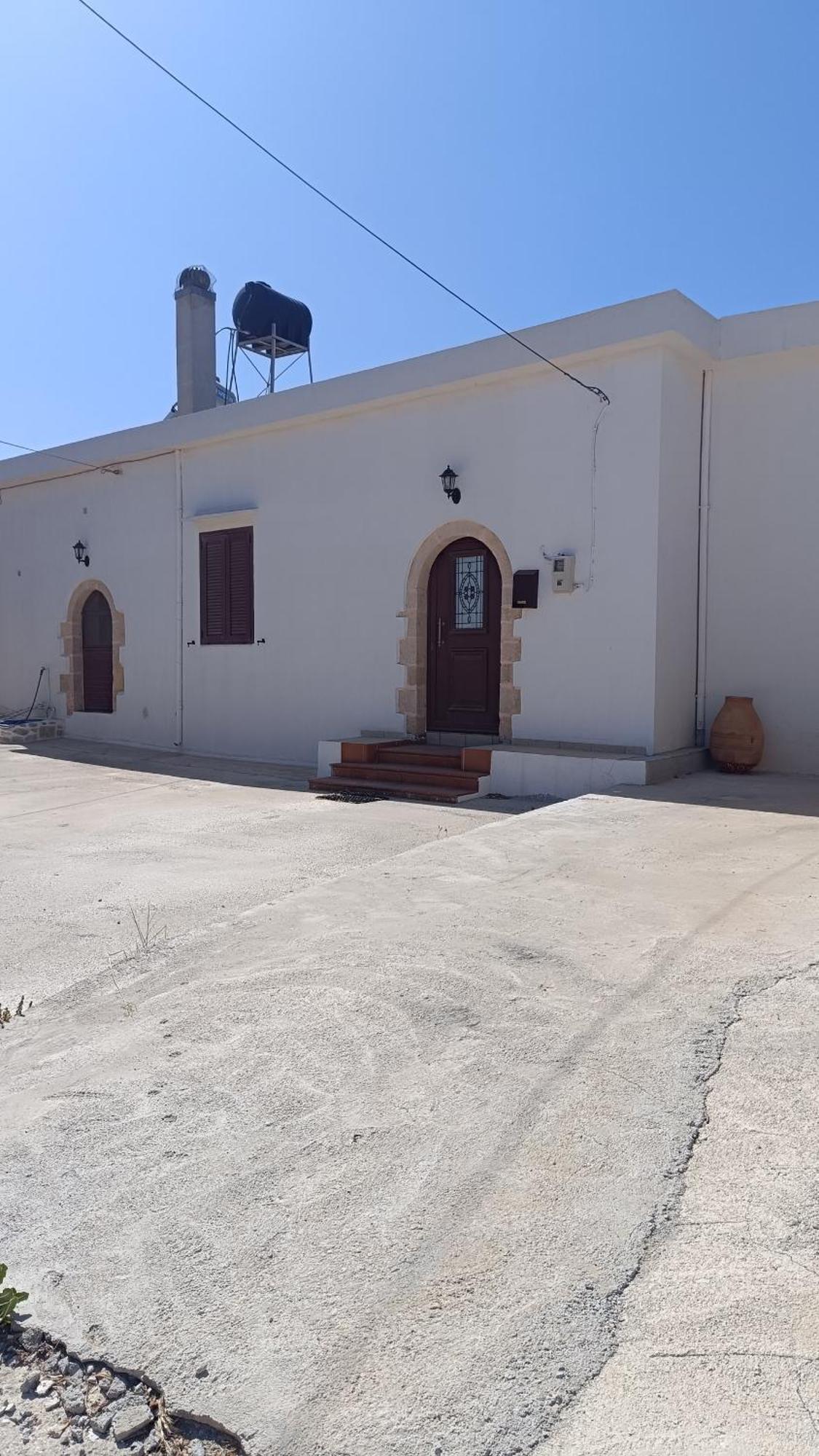 Enastron Vacation House Kíssamos Buitenkant foto